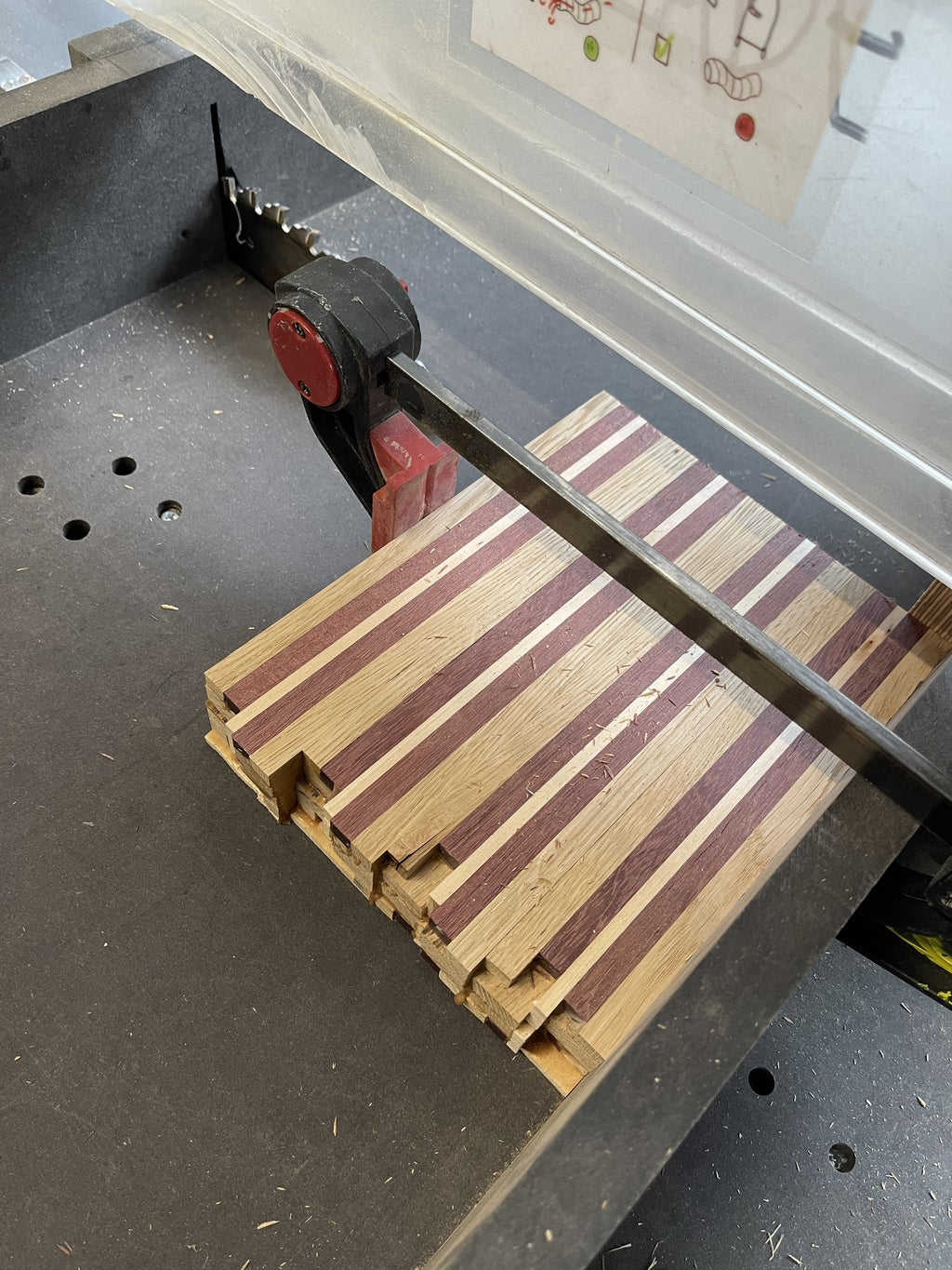 Skjærefjøl skotskrutete